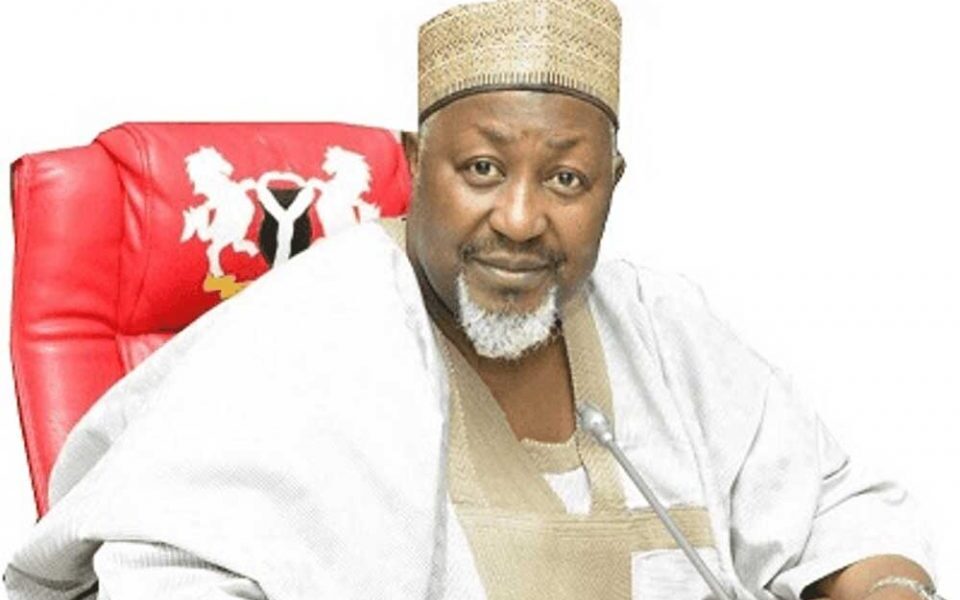 FG putting in comprehensive efforts to curb terrorism , Defence minister