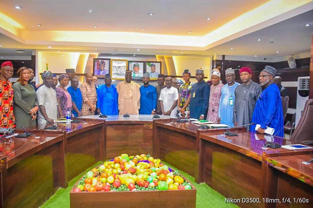 The Minister of State for Agriculture and Food Security, Sen Dr Aliyu Sabi Abdullahi (Centre) and  Committee Members during the inauguration.