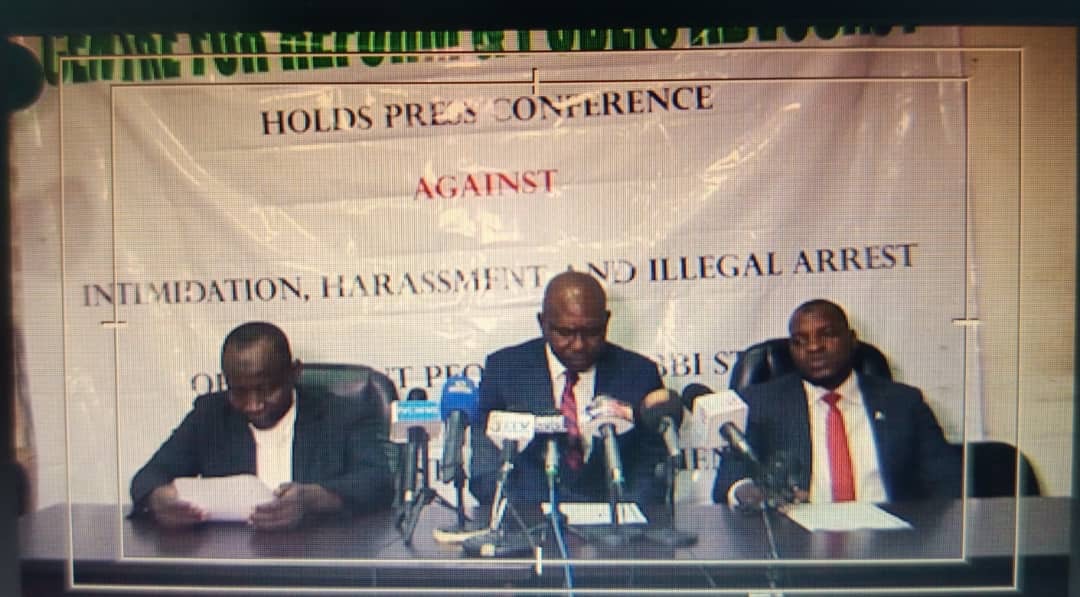 Barrister Kalu Kalu Agu (middle) addressing the conference.
