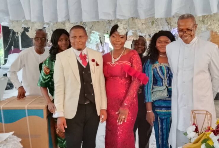 Newly wedded couple Mr. & Mrs Abraham Udoh and Sir Chukwuma -Machukwu Ume SÀN (right)